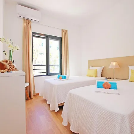 Apartment In Albufeira Near The Beach *