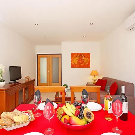 In Near Rock Apartment *