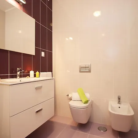 Apartment In Near Rock *