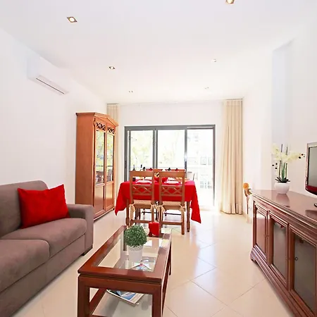 Apartment In Albufeira Near The Beach Apartmán